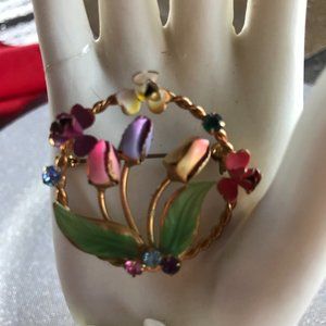 VINTAGE ENAMELED BROOCH WITH RHINESTONES.